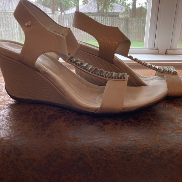 Anne Klein Taupe Wedge - Picture 2 of 4